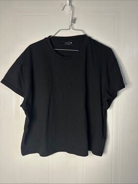 NWOT Paperoc Black Relaxed Crew Short Sleeve Tee